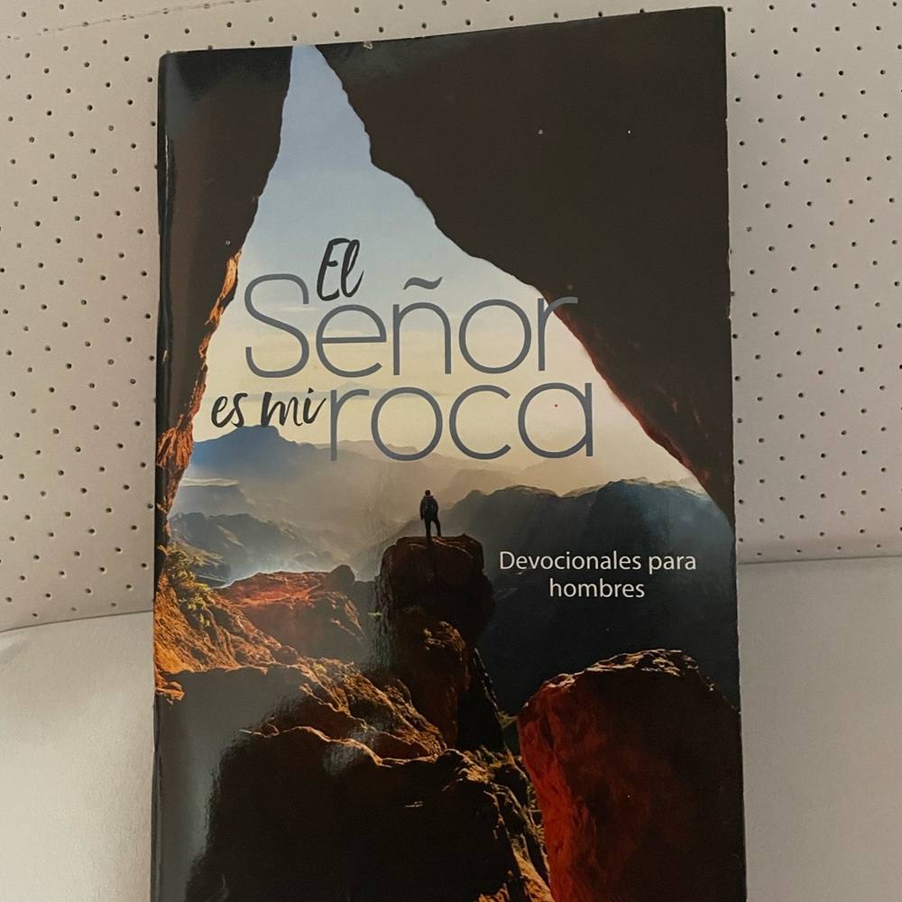 Libro “ El Señor es mi Roca “